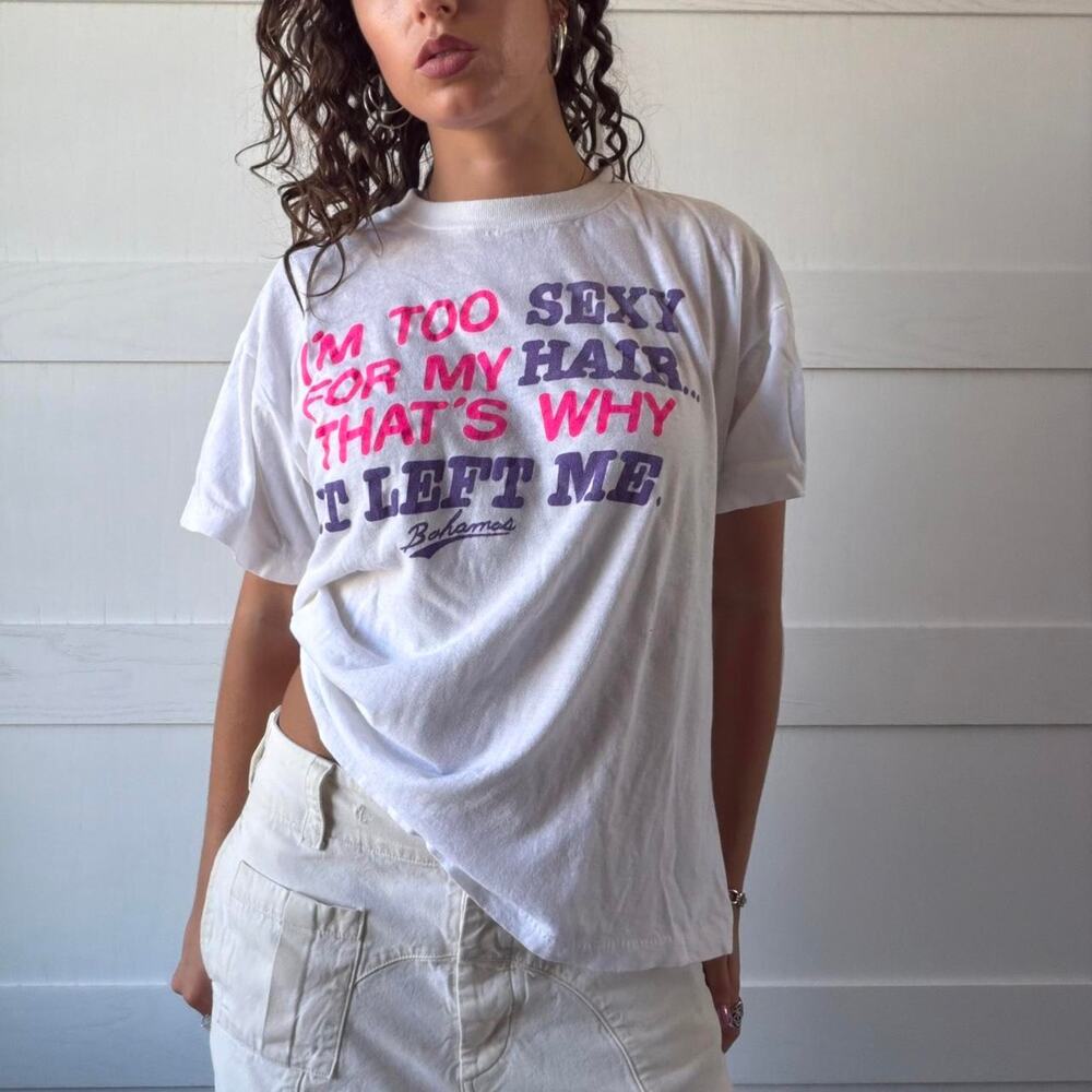 Vintage bahamas souvenir graphic tee